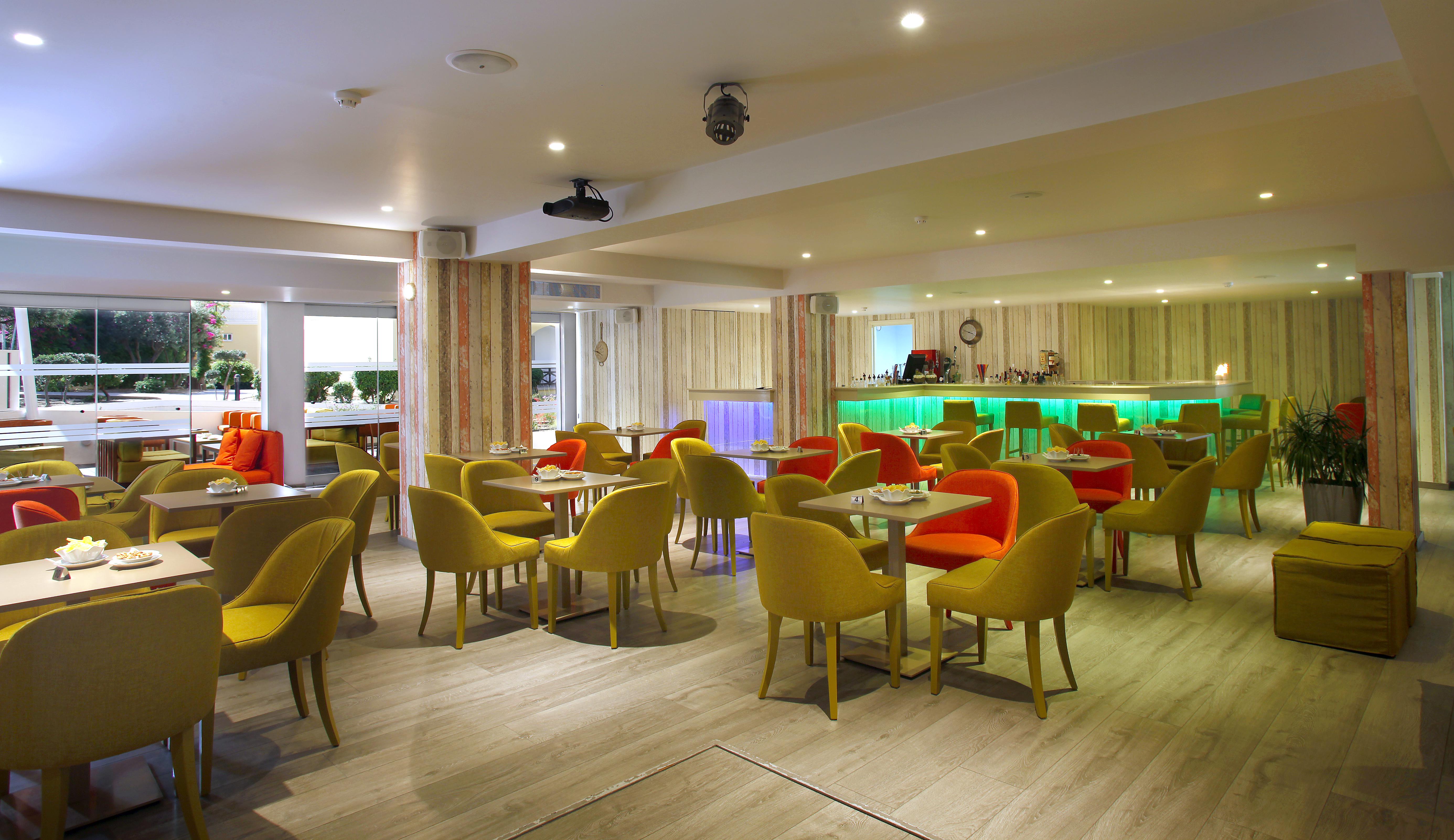 Malama Village Курортный комплекс 4*