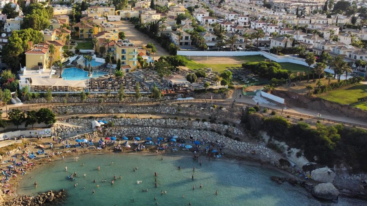 Malama Village Курортный комплекс 4*