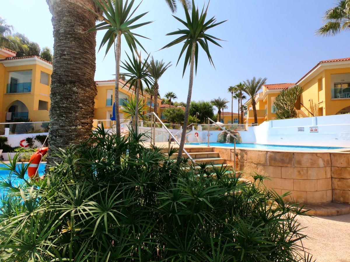 Курортный комплекс Malama Village 4*